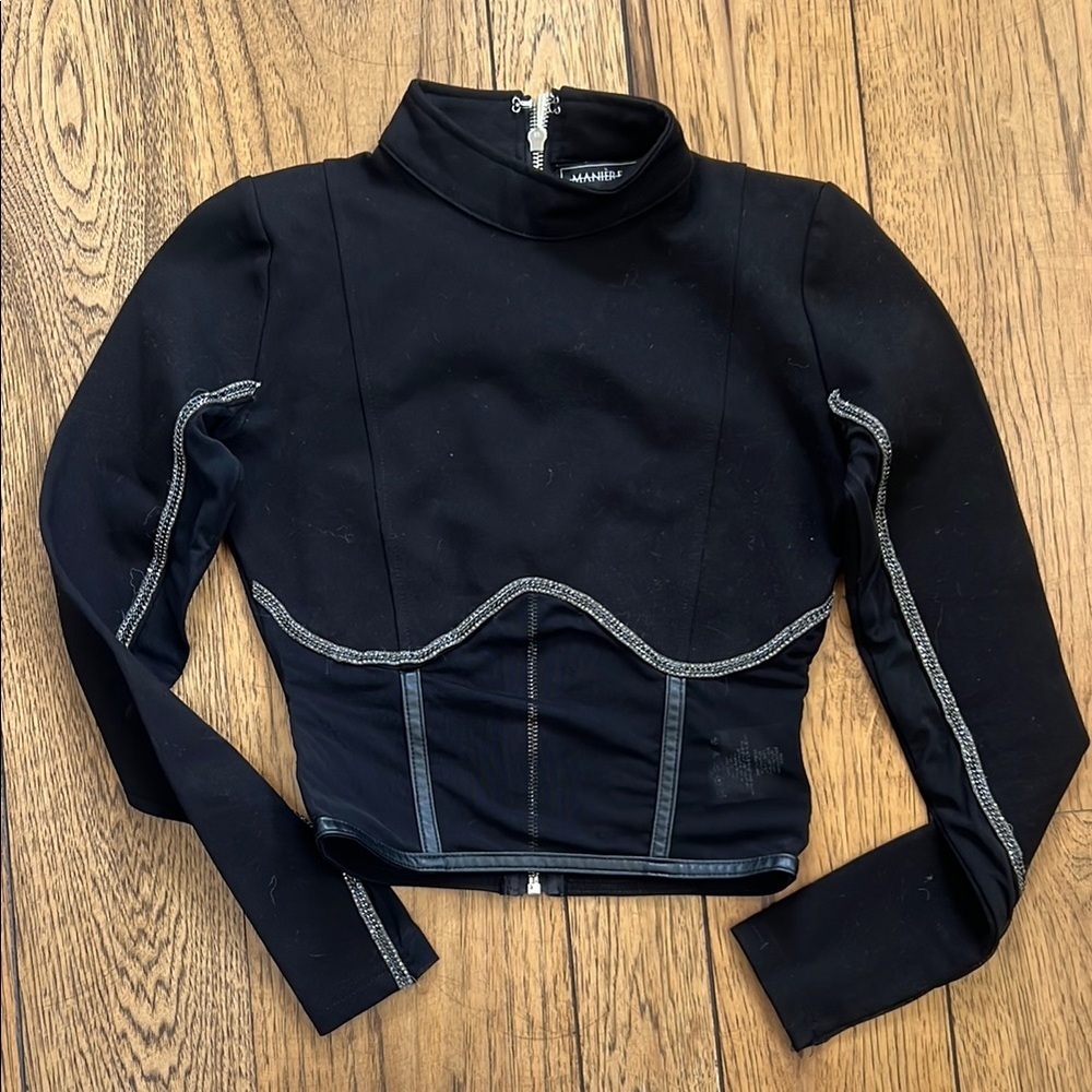 Maniere de voir black and silver crop top